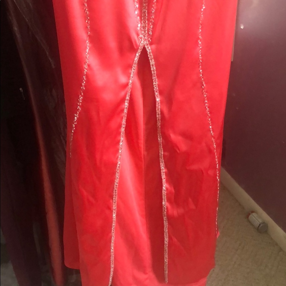 Dress - Picture 2 of 4